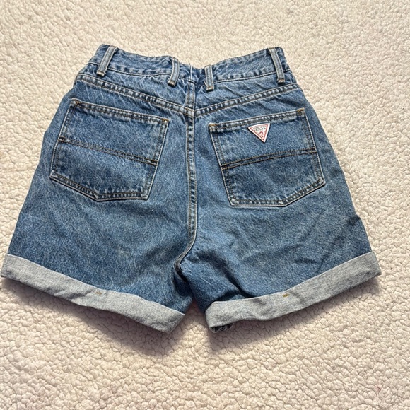 Guess Vintage 90’s Blue Jean Button Fly High-Waisted Rolled Cuff Shorts - Picture 4 of 5